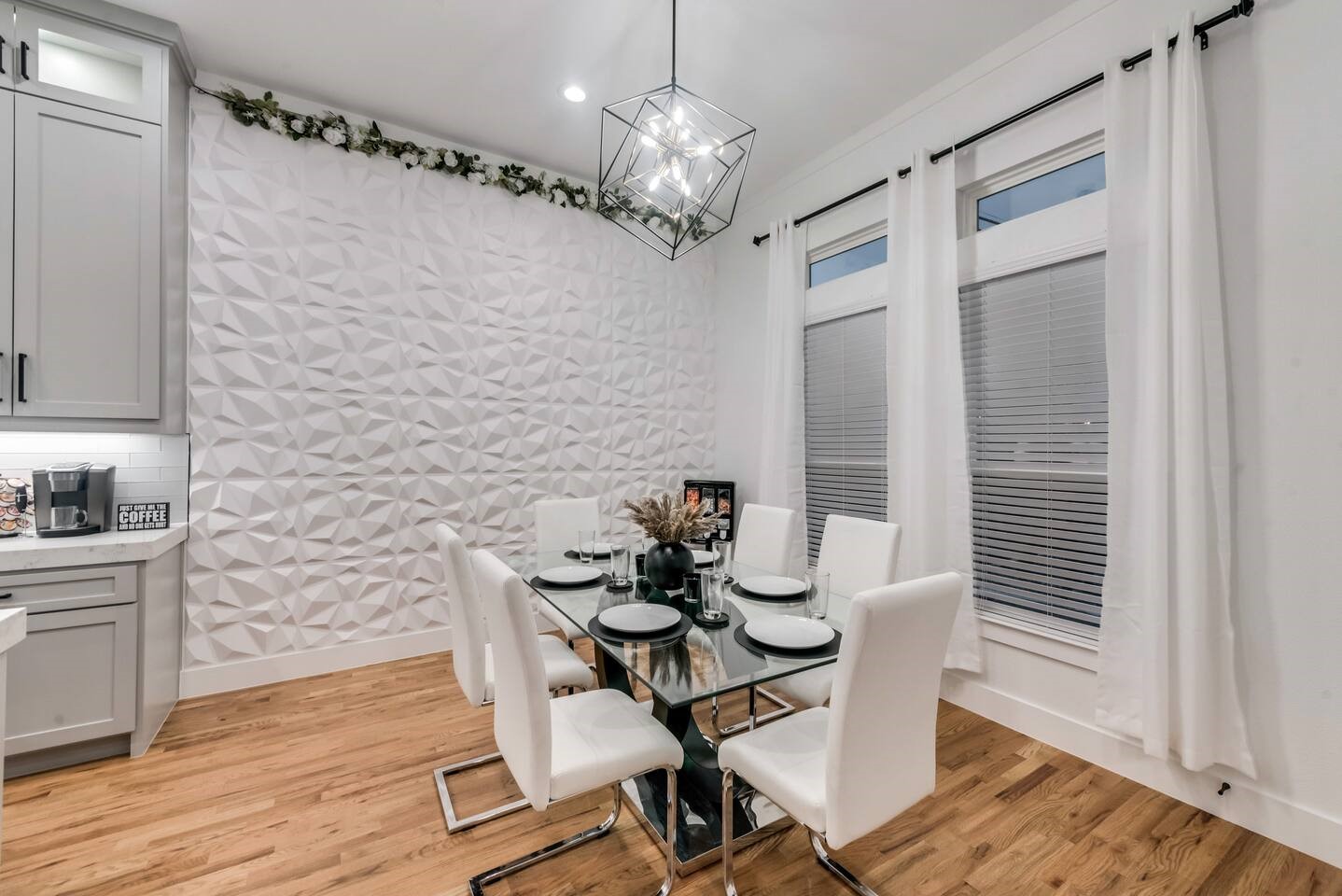 2015 S Ewing Avenue Dallas TX 75216