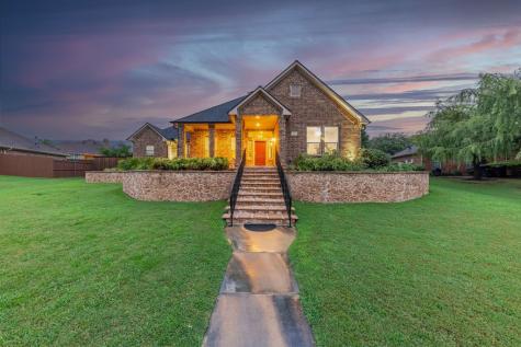 1104 Lakeway Drive Ennis TX 75119