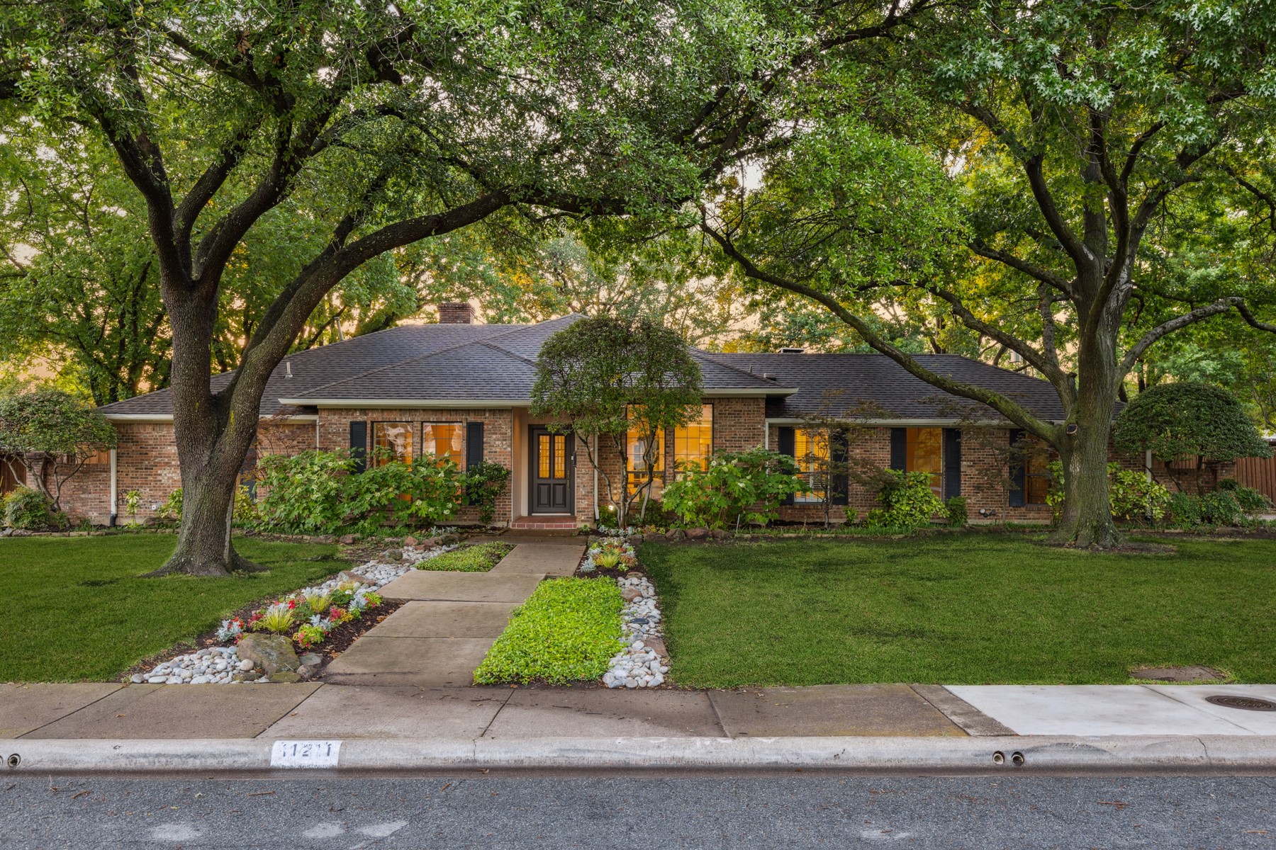 11211 Bushire Drive Dallas TX 75229