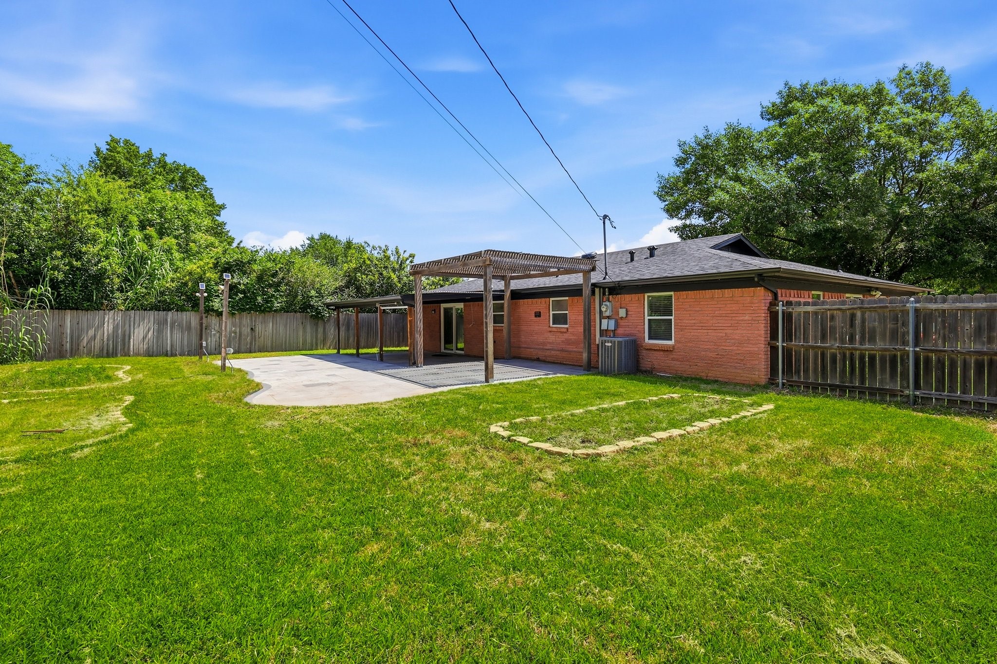 1113 Norwood Drive Hurst TX 76053