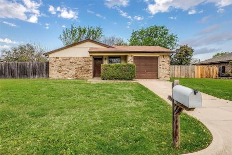 504 Black Oak Lane Burleson TX 76028