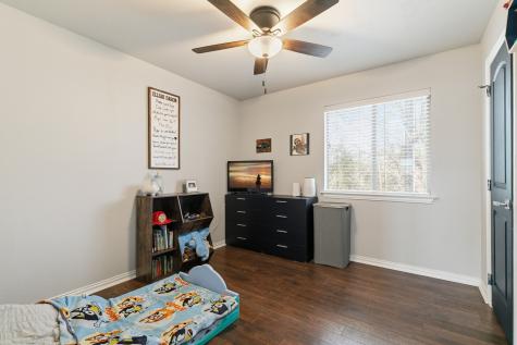 1103 Vintage Avenue Gainesville TX 76240