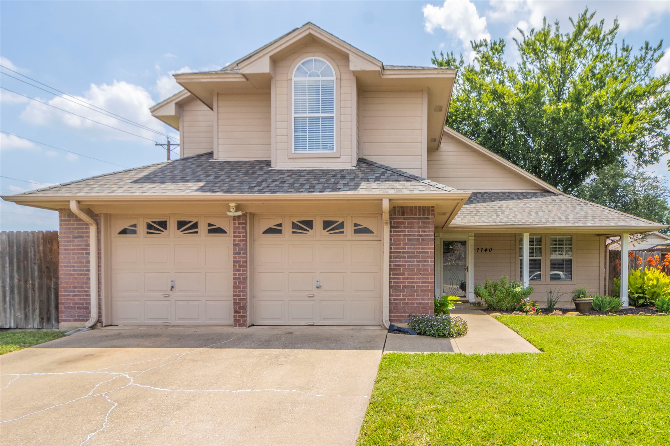 7740 Western Oaks Drive North Richland Hills TX 76182