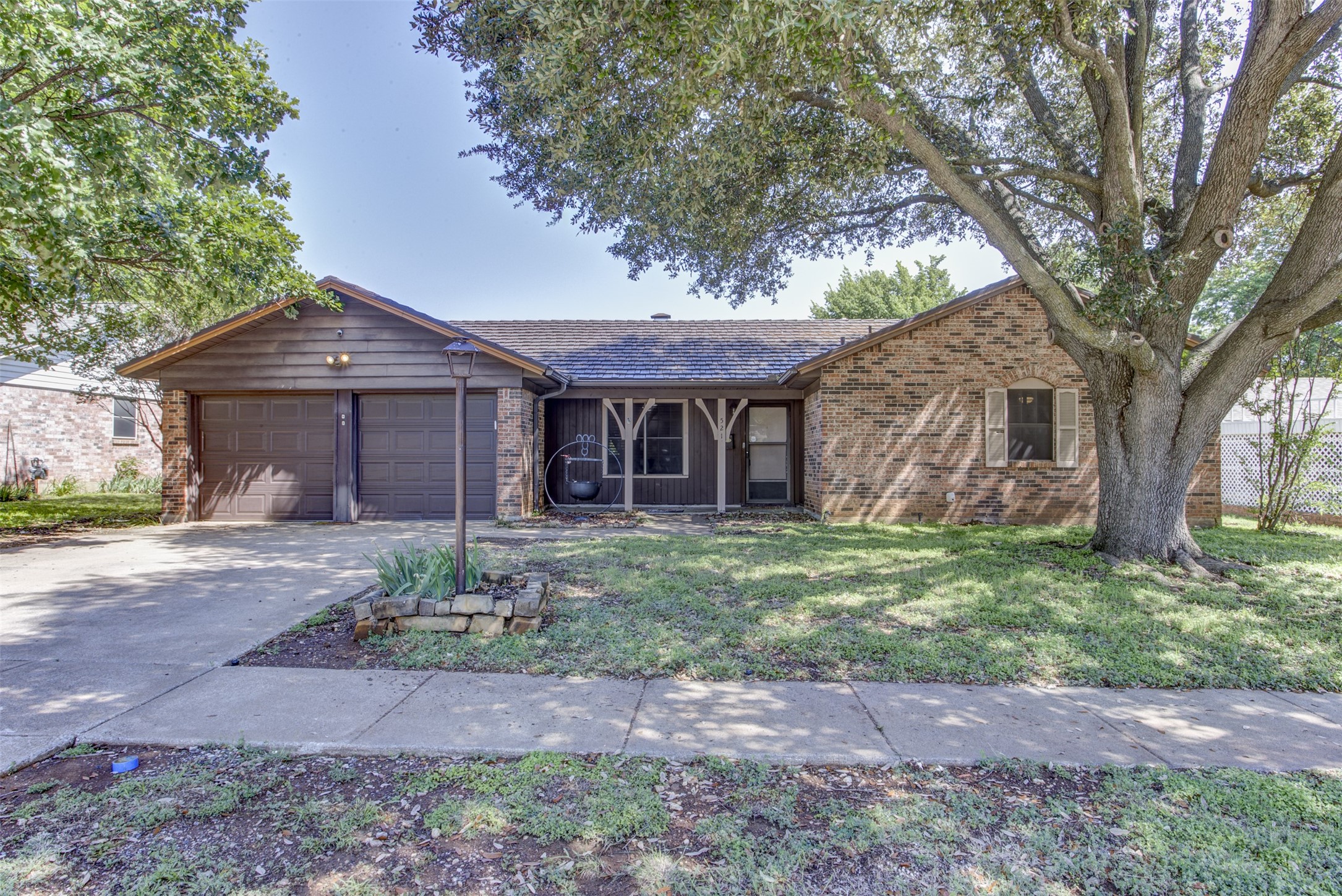 521 E Mustang Street Crowley TX 76036