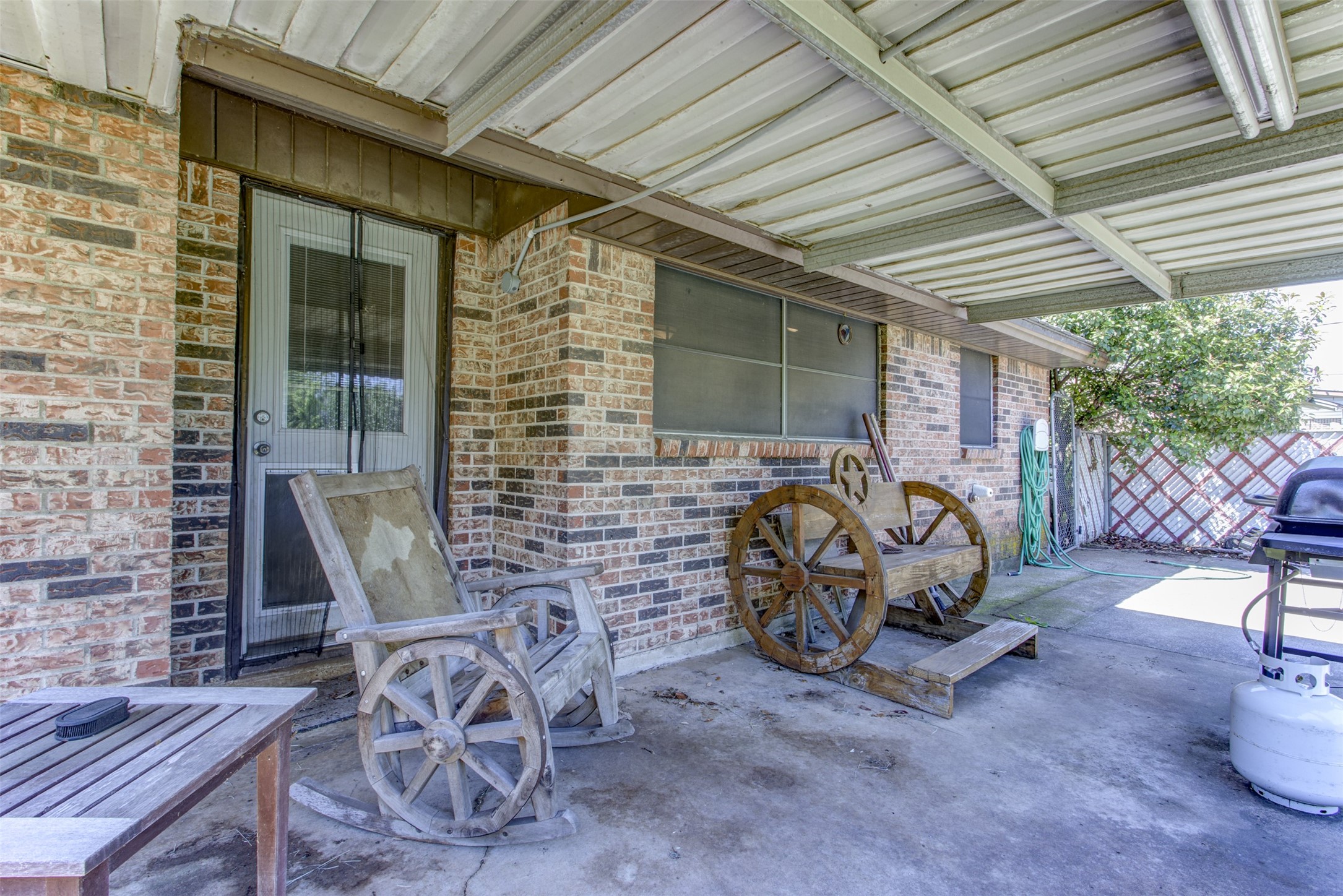 521 E Mustang Street Crowley TX 76036