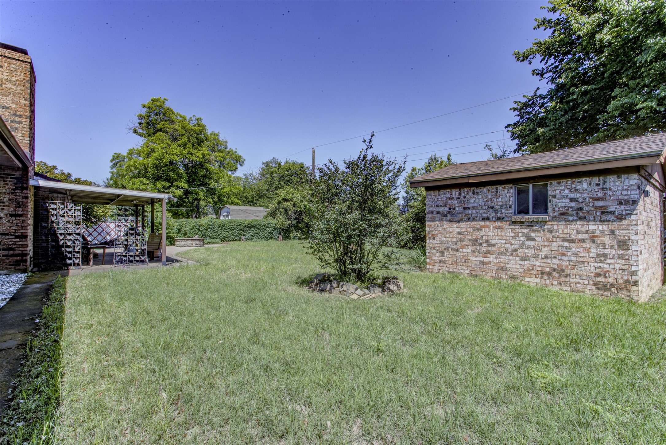 521 E Mustang Street Crowley TX 76036