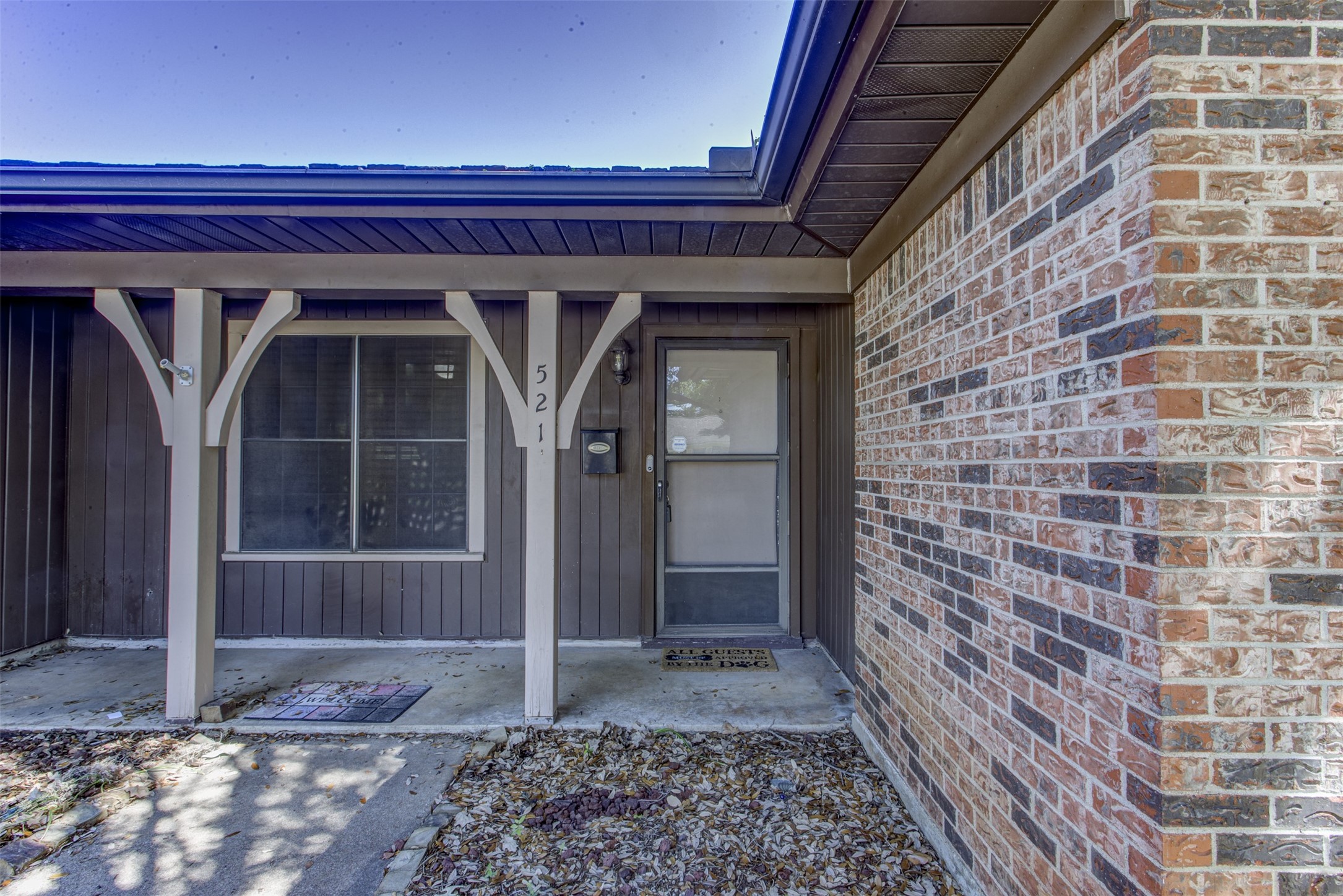 521 E Mustang Street Crowley TX 76036