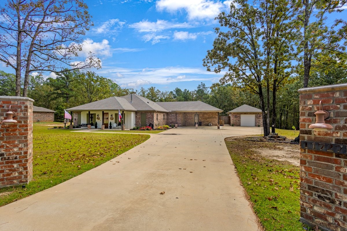 11727 County Road 168 Tyler TX 75703