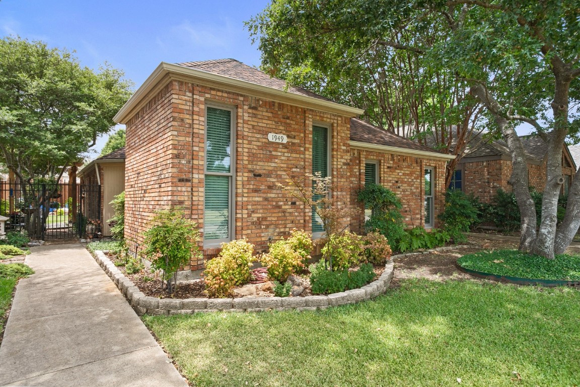 1949 San Miguel Drive Plano TX 75074