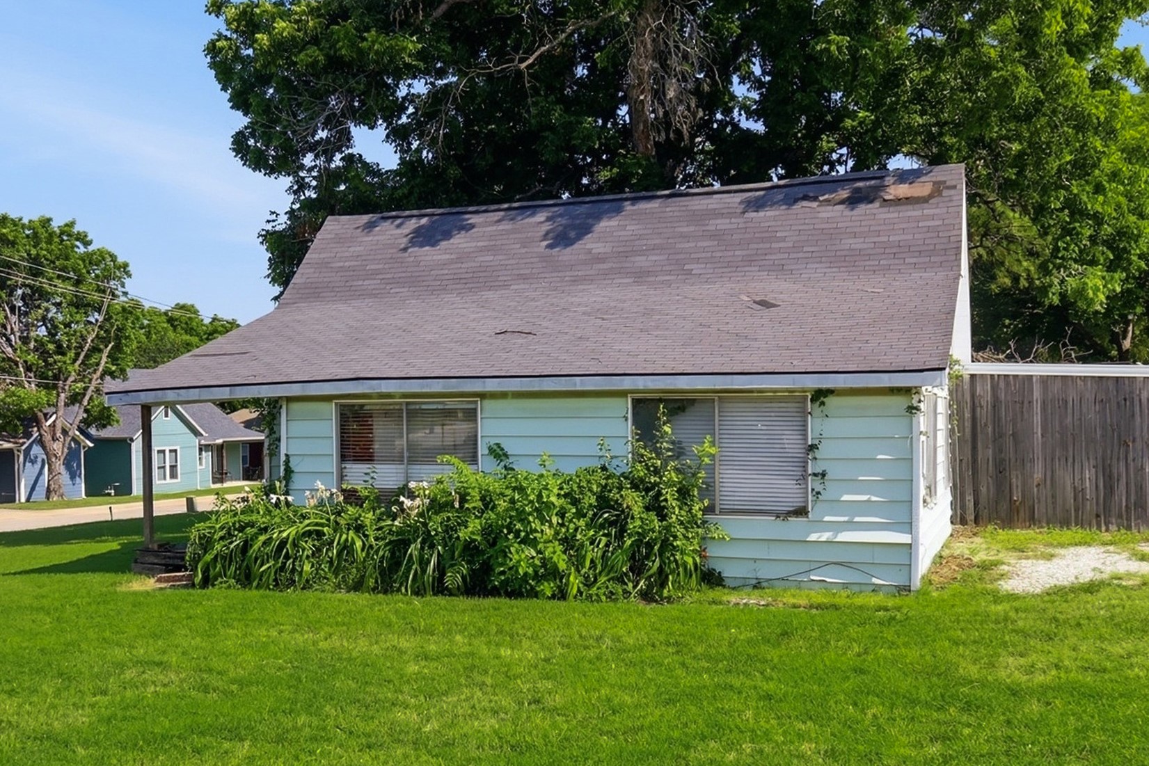 218 W Worth Street Grapevine TX 76051