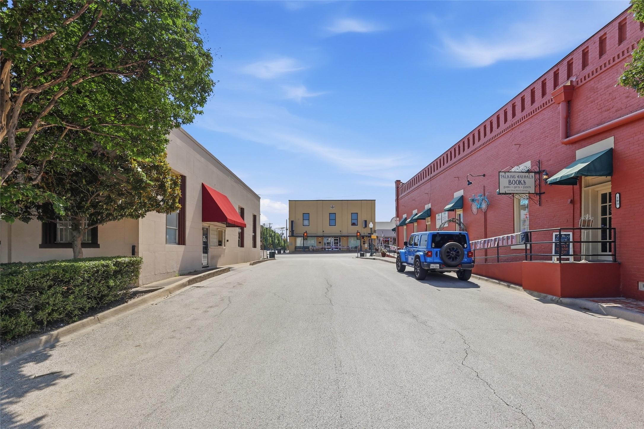 218 W Worth Street Grapevine TX 76051