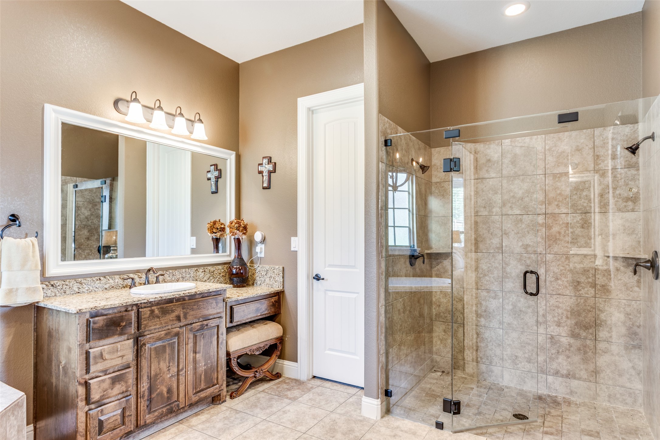 1036 Falcon Creek Drive Kennedale TX 76060
