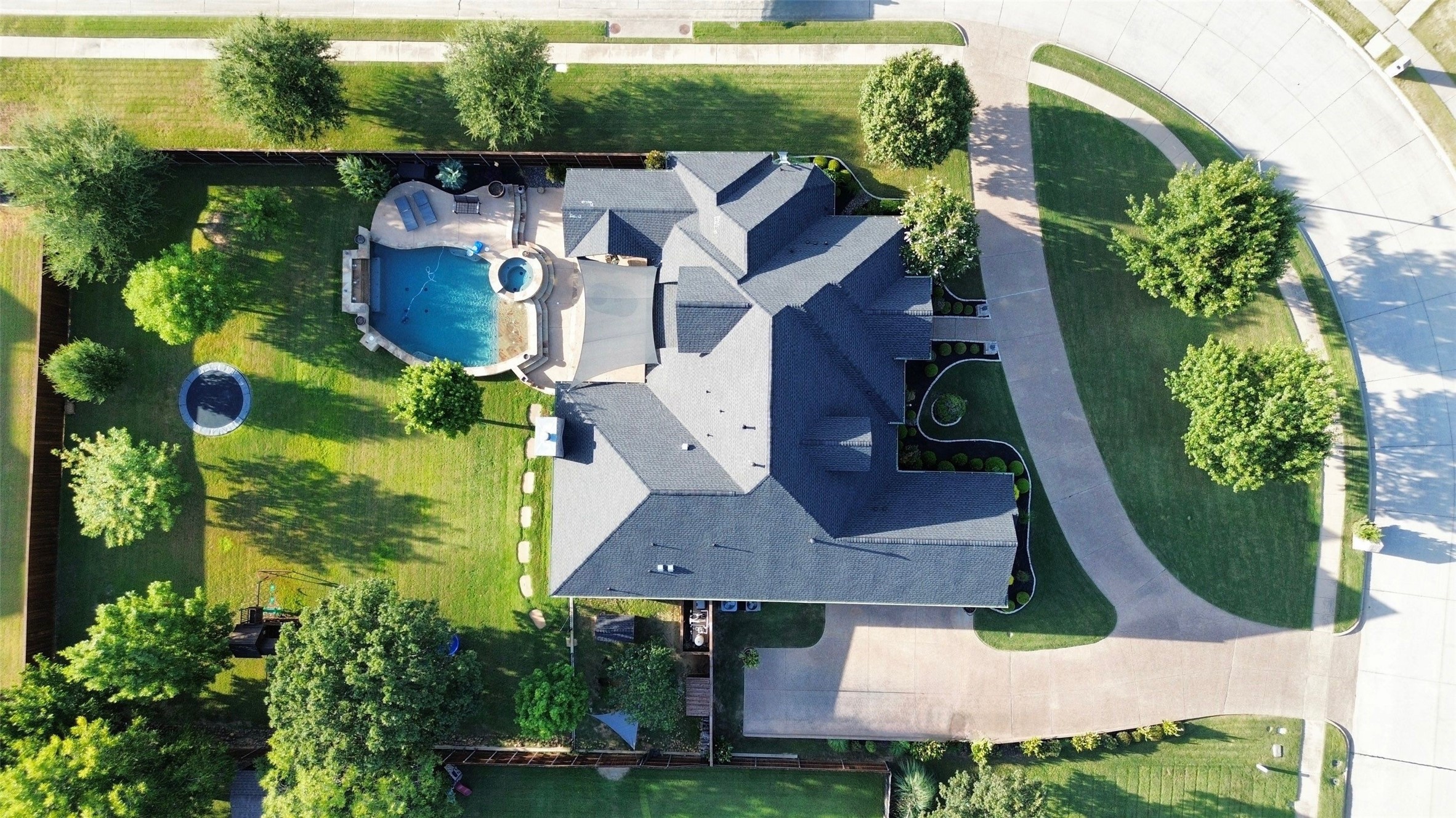 1036 Falcon Creek Drive Kennedale TX 76060