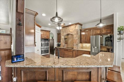2033 Pin Oak Drive Kaufman TX 75142