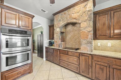 2033 Pin Oak Drive Kaufman TX 75142