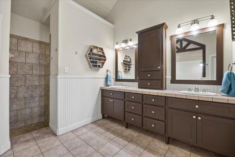 2033 Pin Oak Drive Kaufman TX 75142