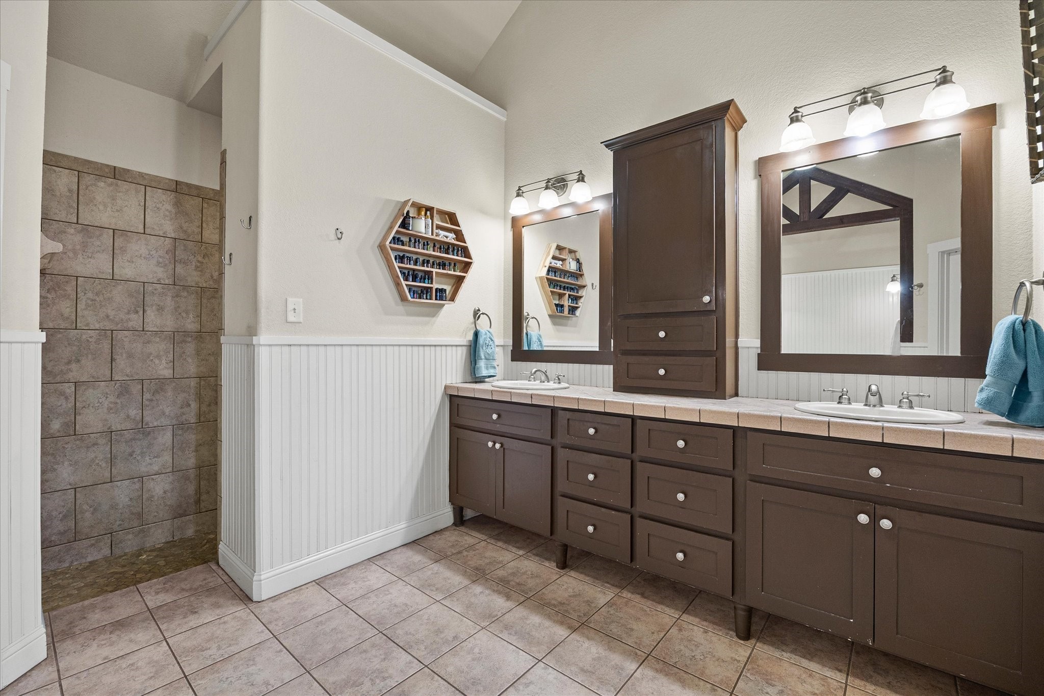 2033 Pin Oak Drive Kaufman TX 75142