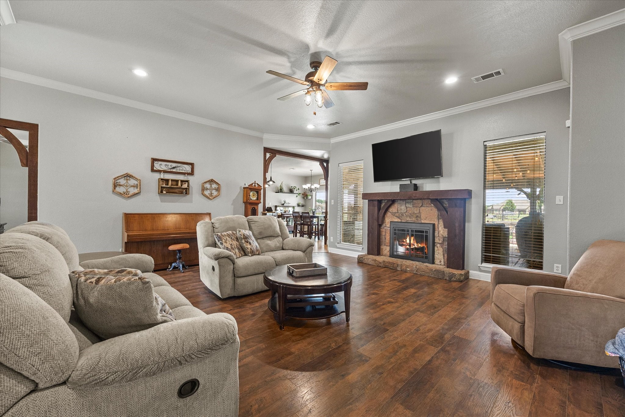 2033 Pin Oak Drive Kaufman TX 75142
