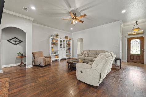 2033 Pin Oak Drive Kaufman TX 75142