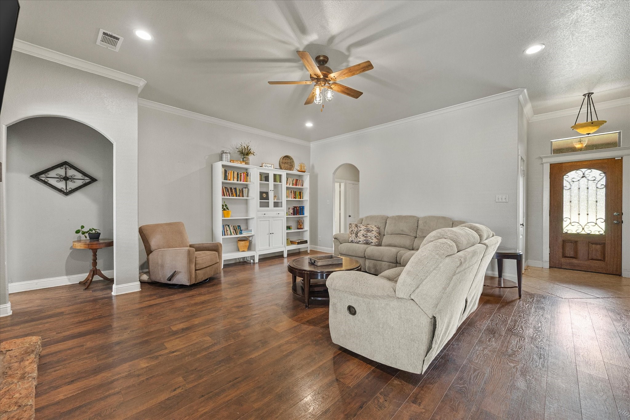 2033 Pin Oak Drive Kaufman TX 75142