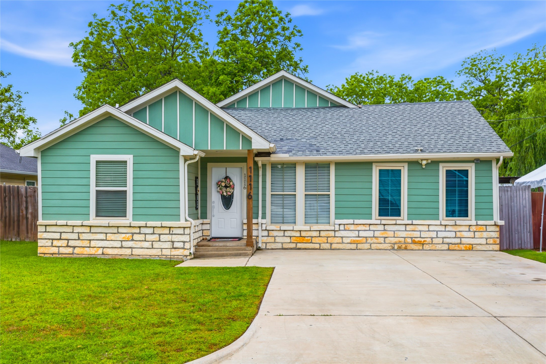1116 S Hazelwood Street Sherman TX 75090
