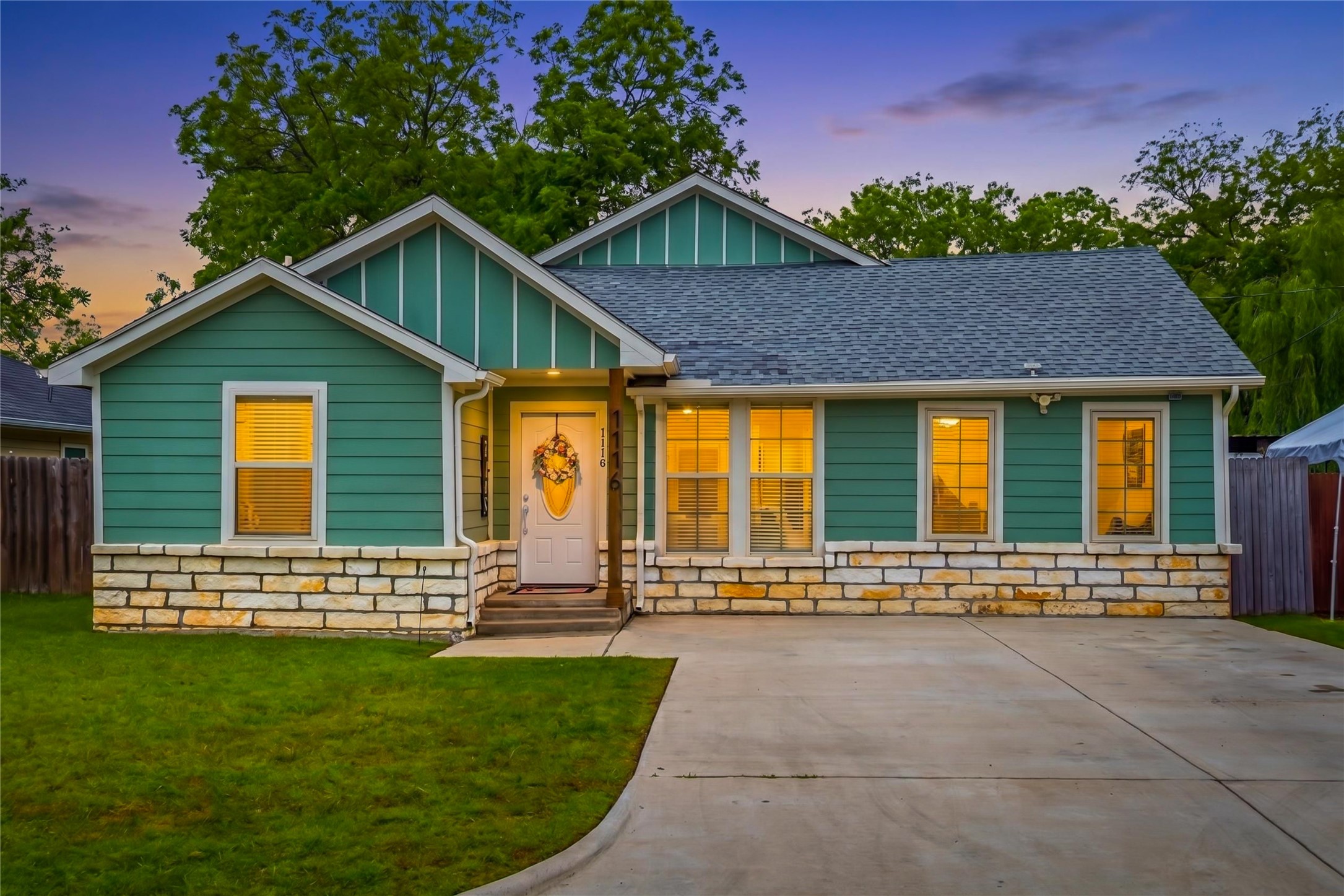 1116 S Hazelwood Street Sherman TX 75090