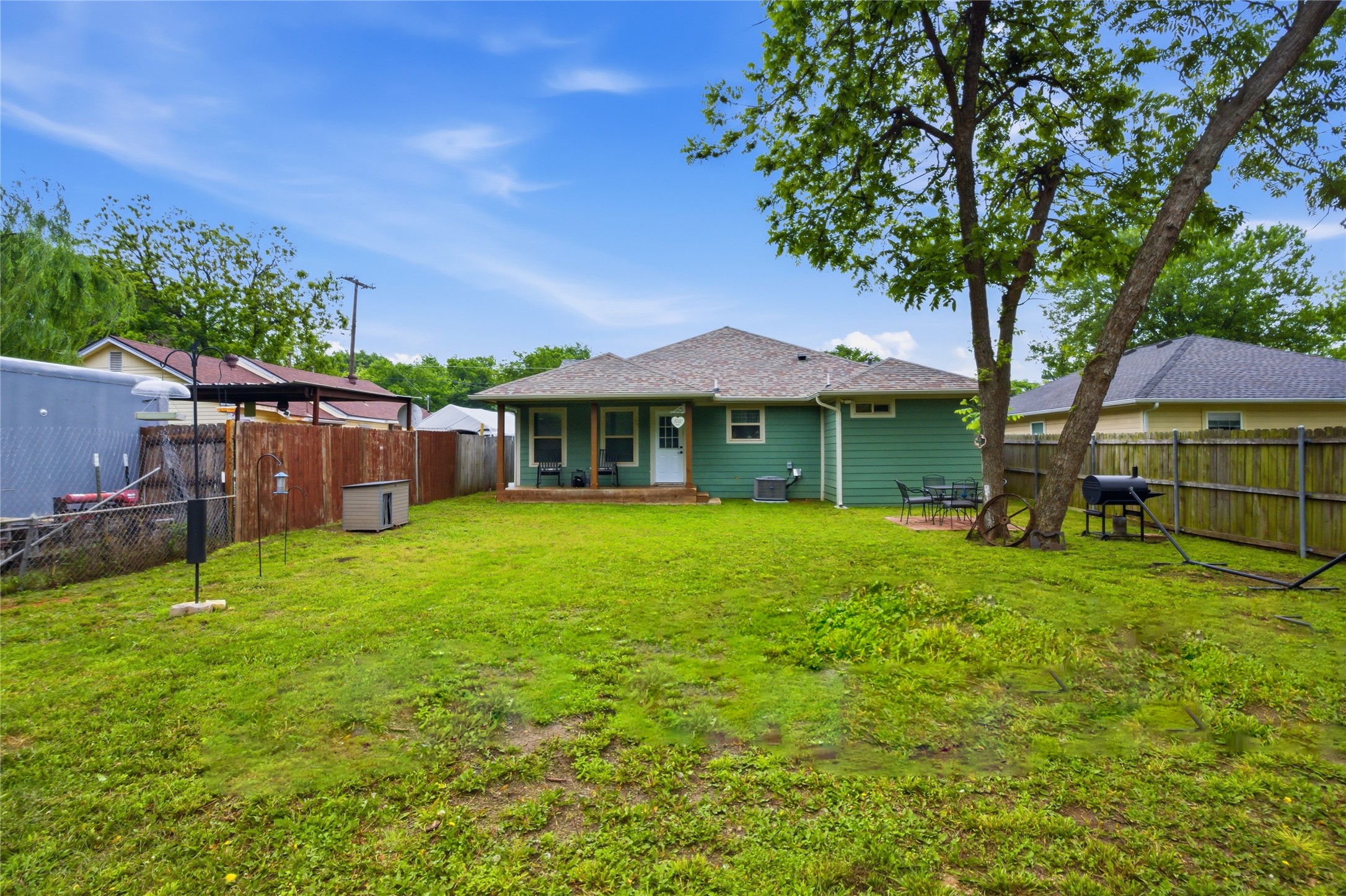 1116 S Hazelwood Street Sherman TX 75090