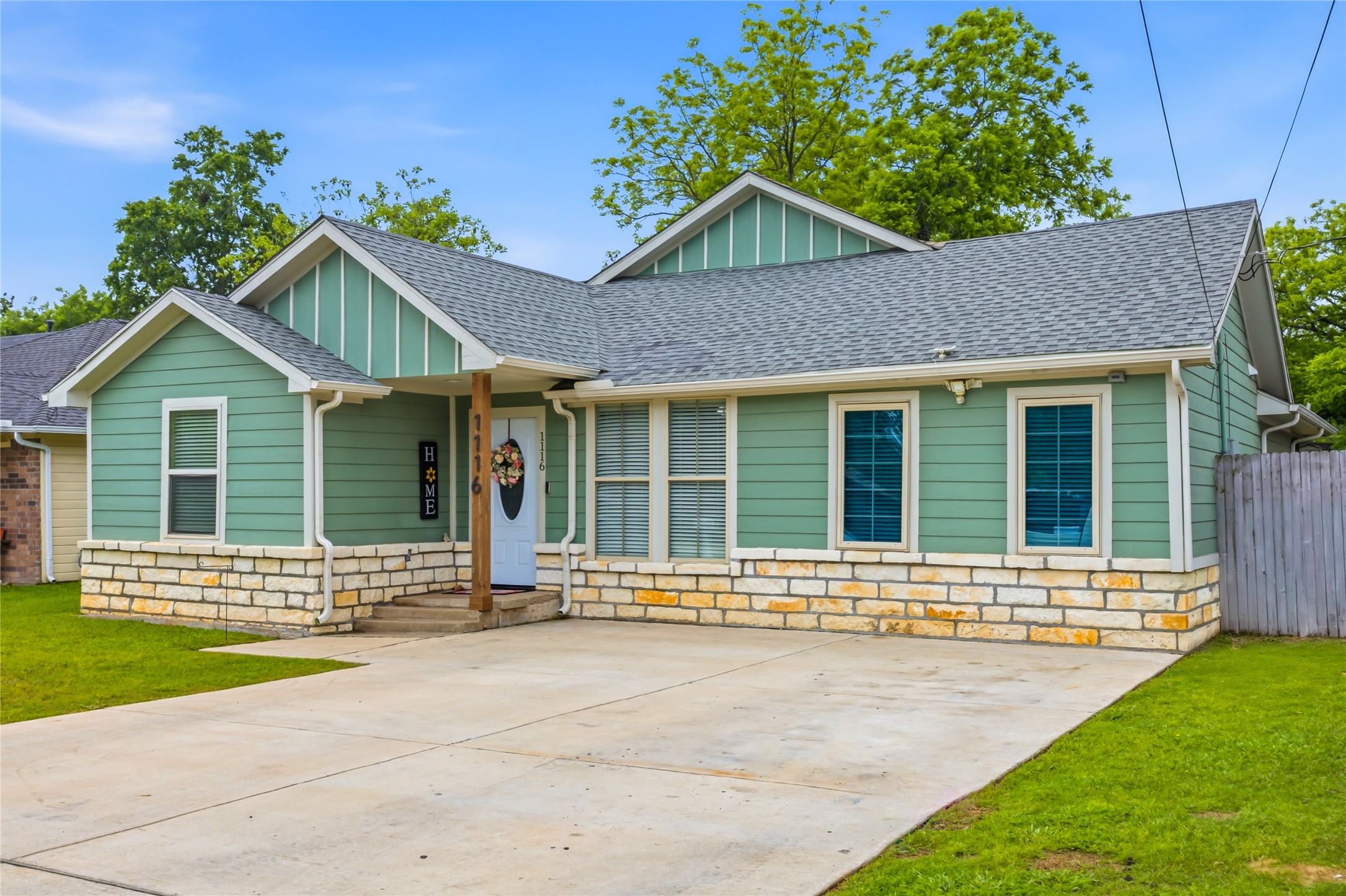 1116 S Hazelwood Street Sherman TX 75090
