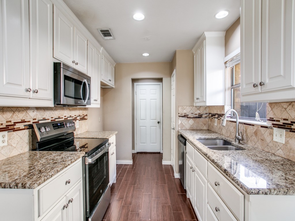 209 Ginger Lane Euless TX 76039