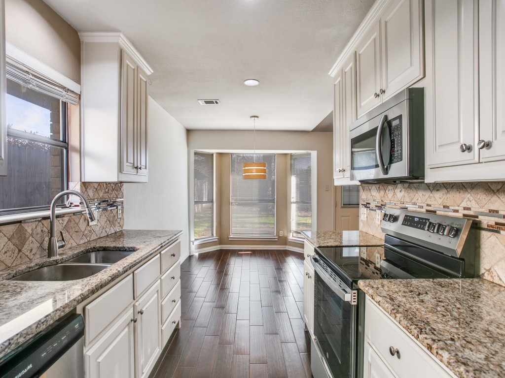 209 Ginger Lane Euless TX 76039