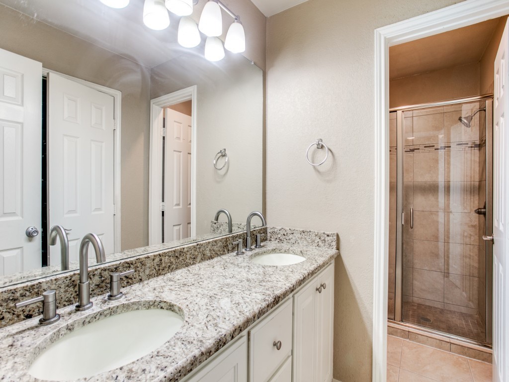 209 Ginger Lane Euless TX 76039