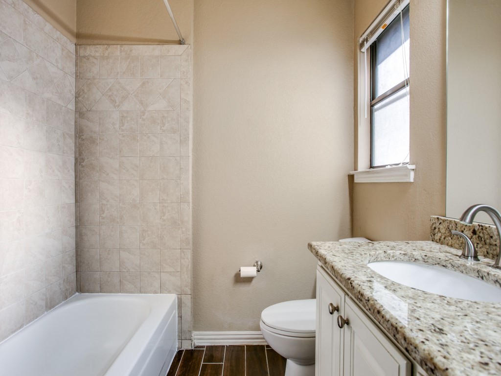 209 Ginger Lane Euless TX 76039