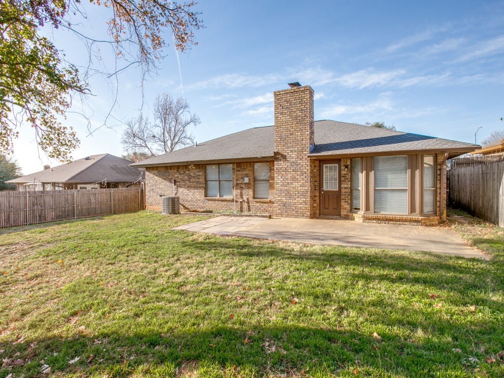 209 Ginger Lane Euless TX 76039
