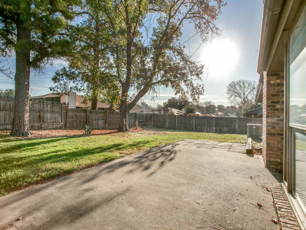 209 Ginger Lane Euless TX 76039