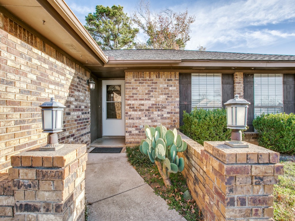 209 Ginger Lane Euless TX 76039