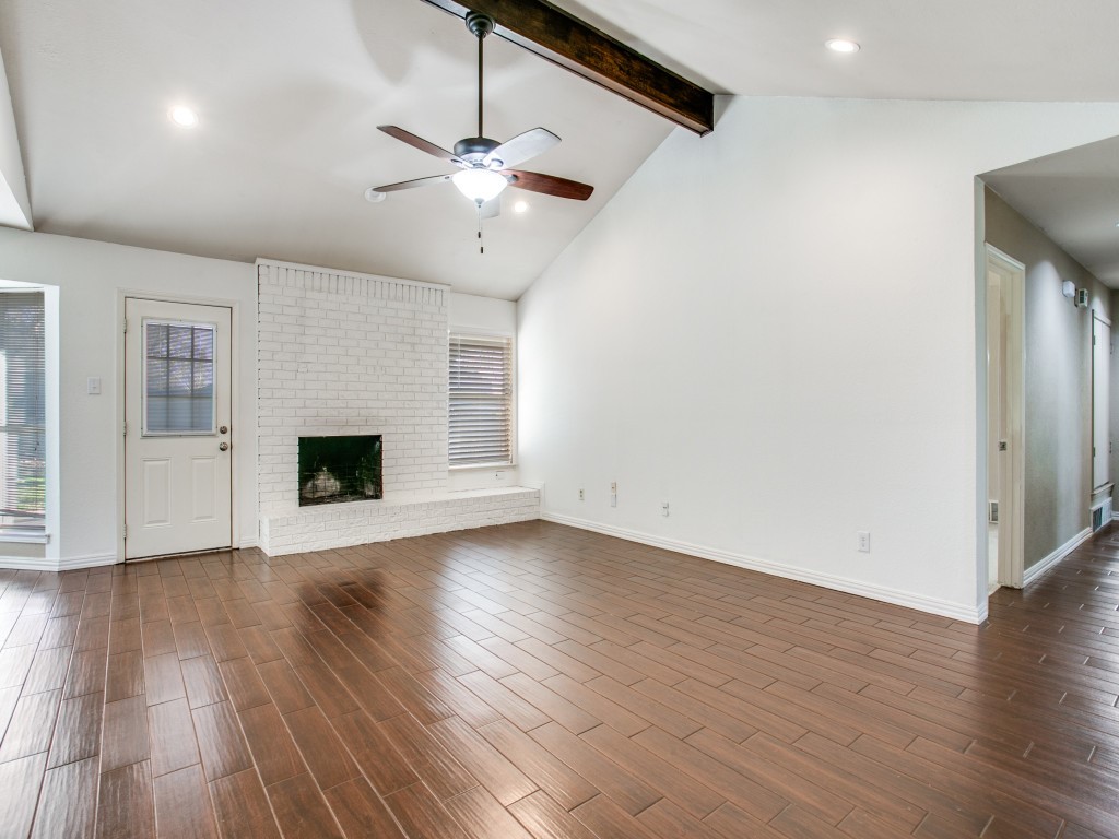 209 Ginger Lane Euless TX 76039