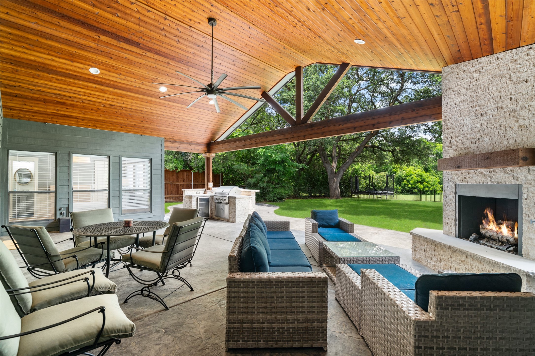 6334 Oakleaf Road Dallas TX 75248