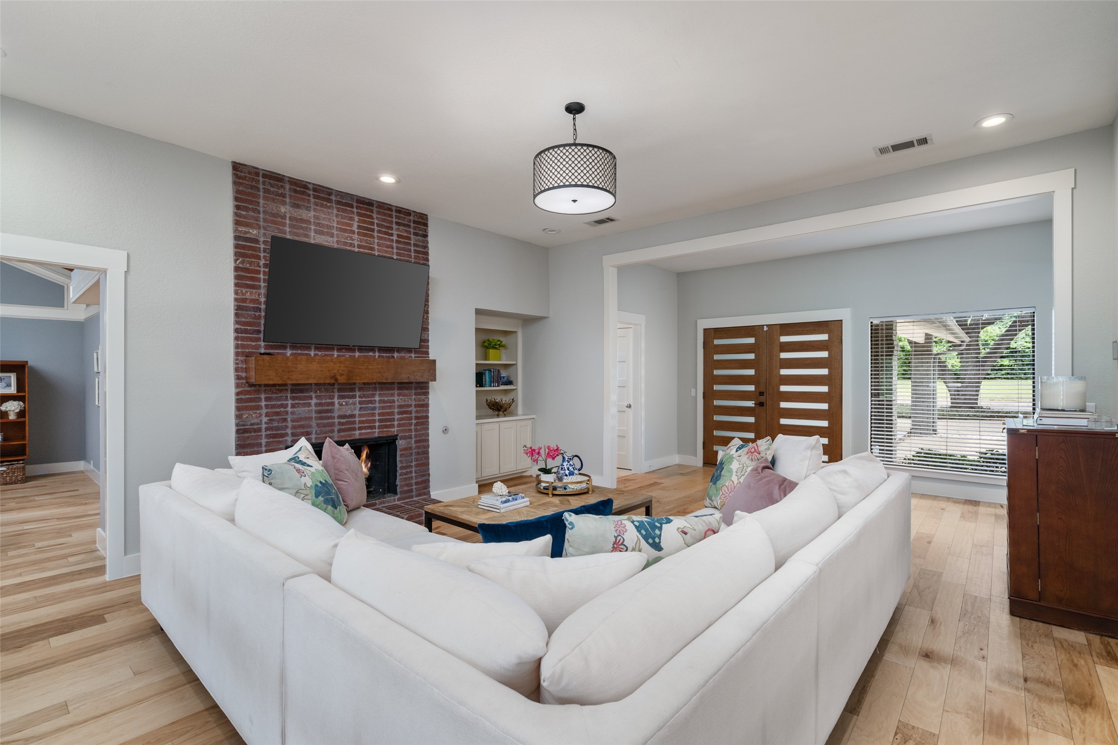 6334 Oakleaf Road Dallas TX 75248