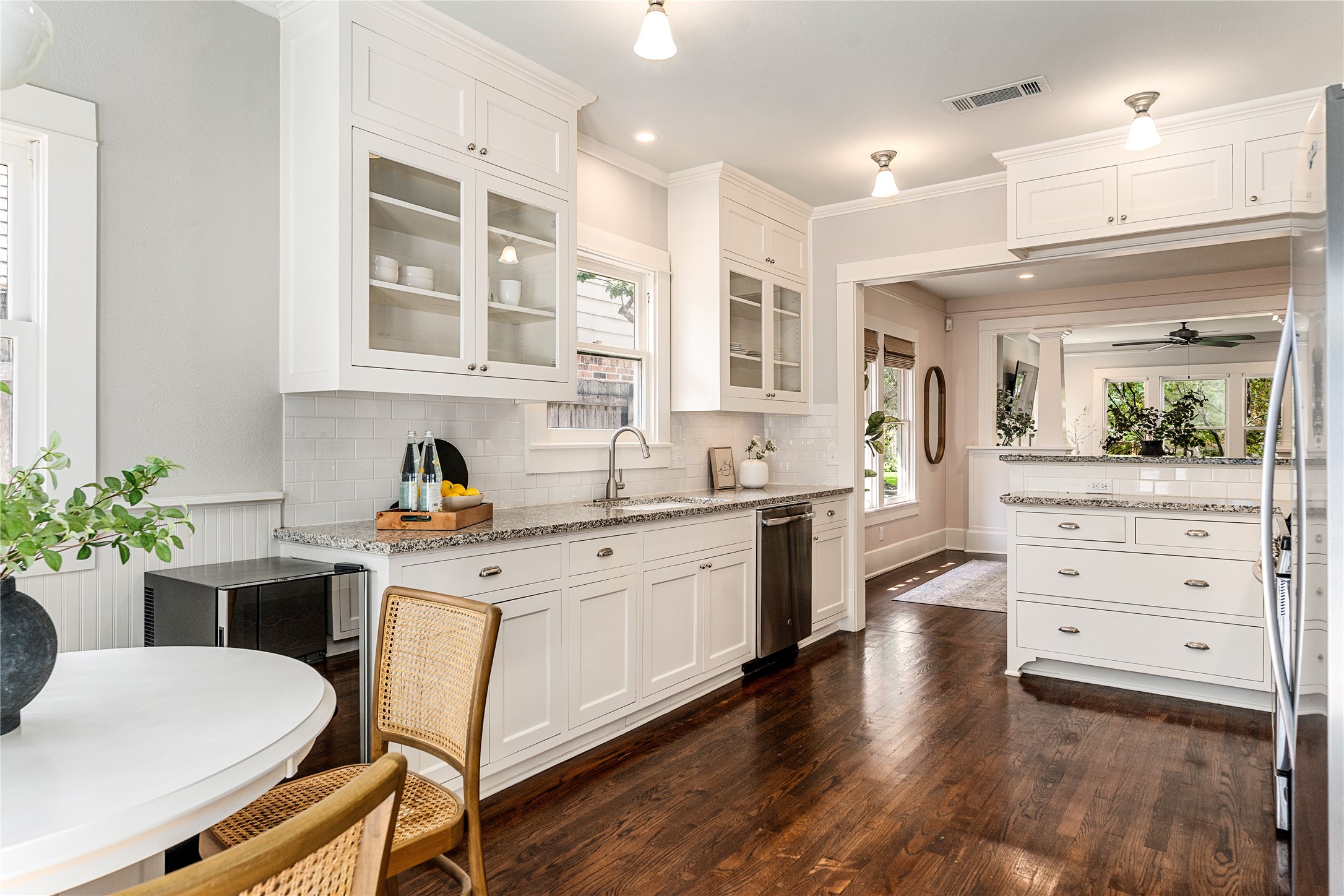 6258 Lakeshore Drive Dallas TX 75214