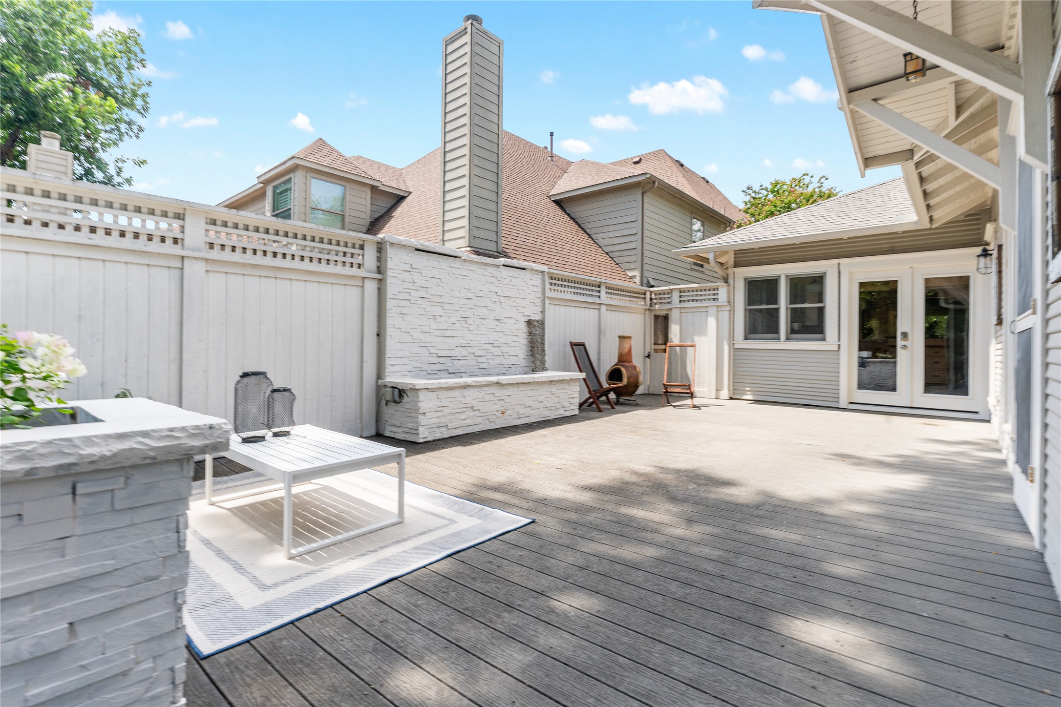 6258 Lakeshore Drive Dallas TX 75214