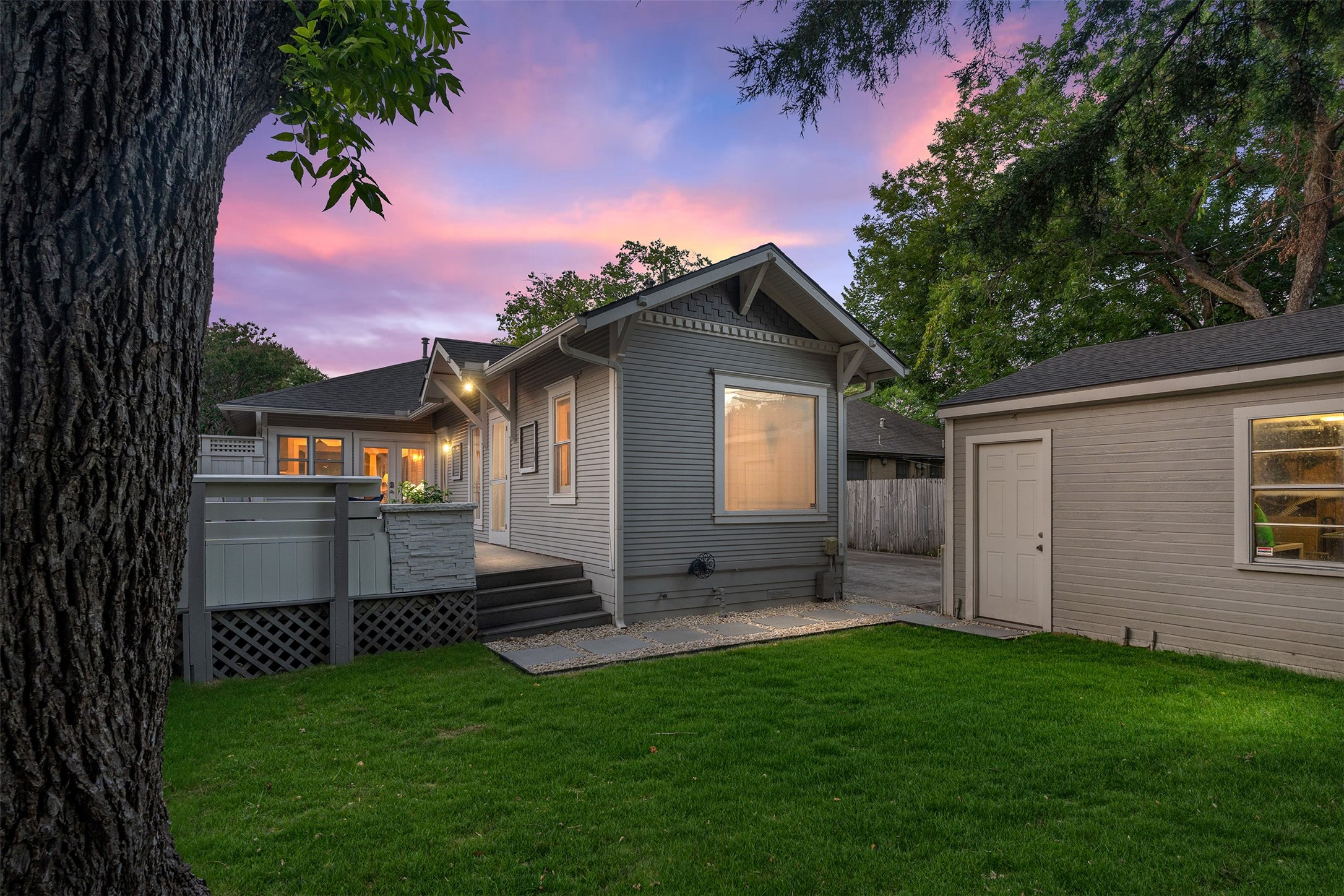6258 Lakeshore Drive Dallas TX 75214