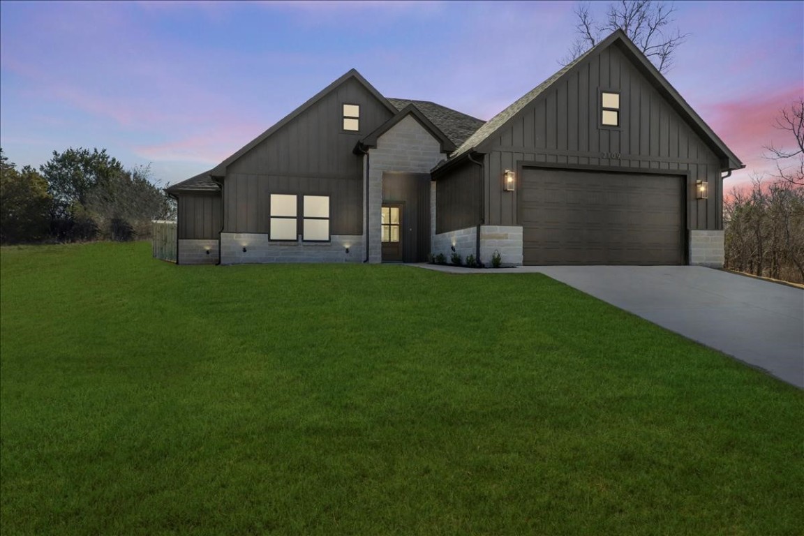 2109 Christine Drive Granbury TX 76048