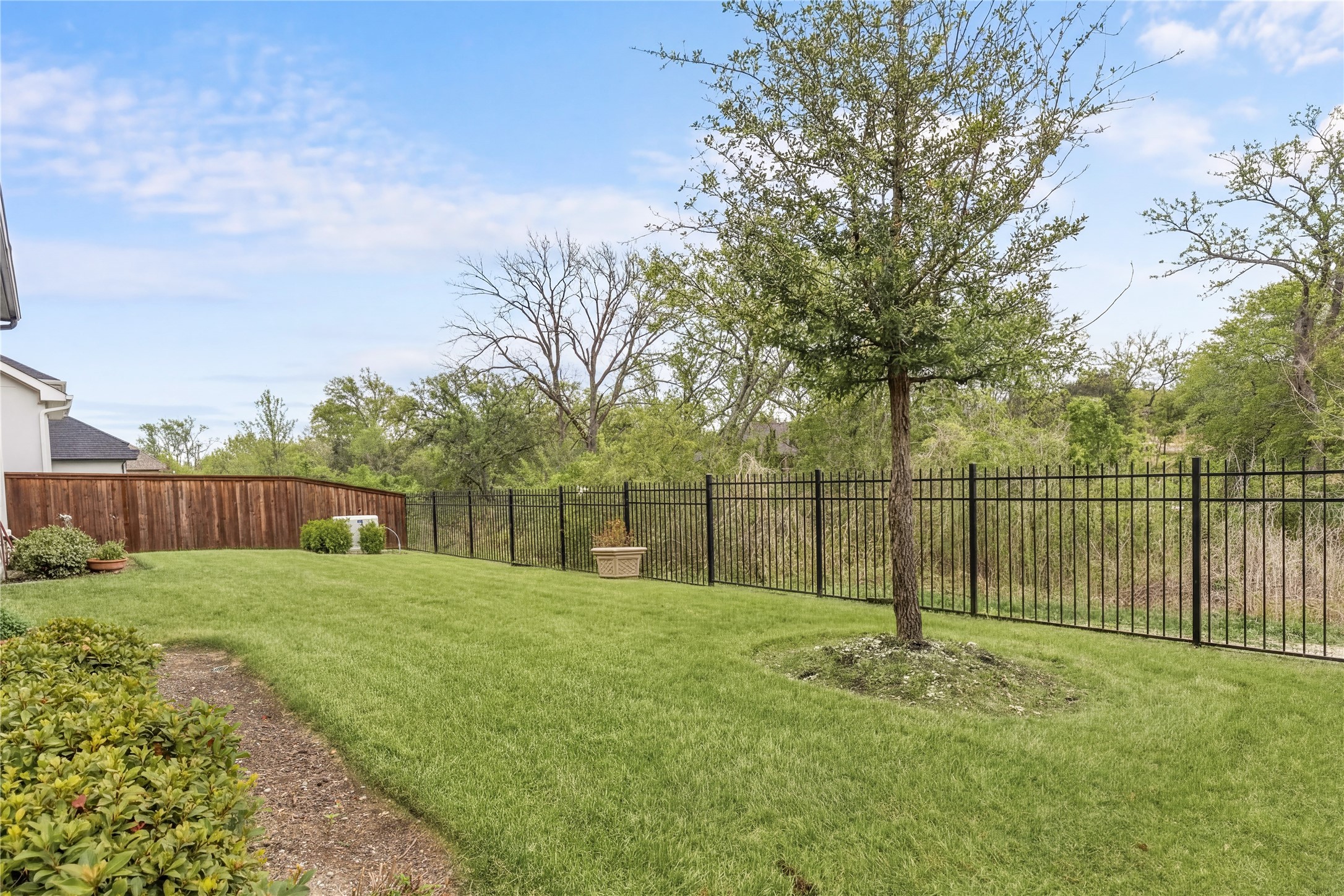 400 Fema Valle Drive Mckinney TX 75071