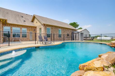 178 County Road 4668 Rhome TX 76078