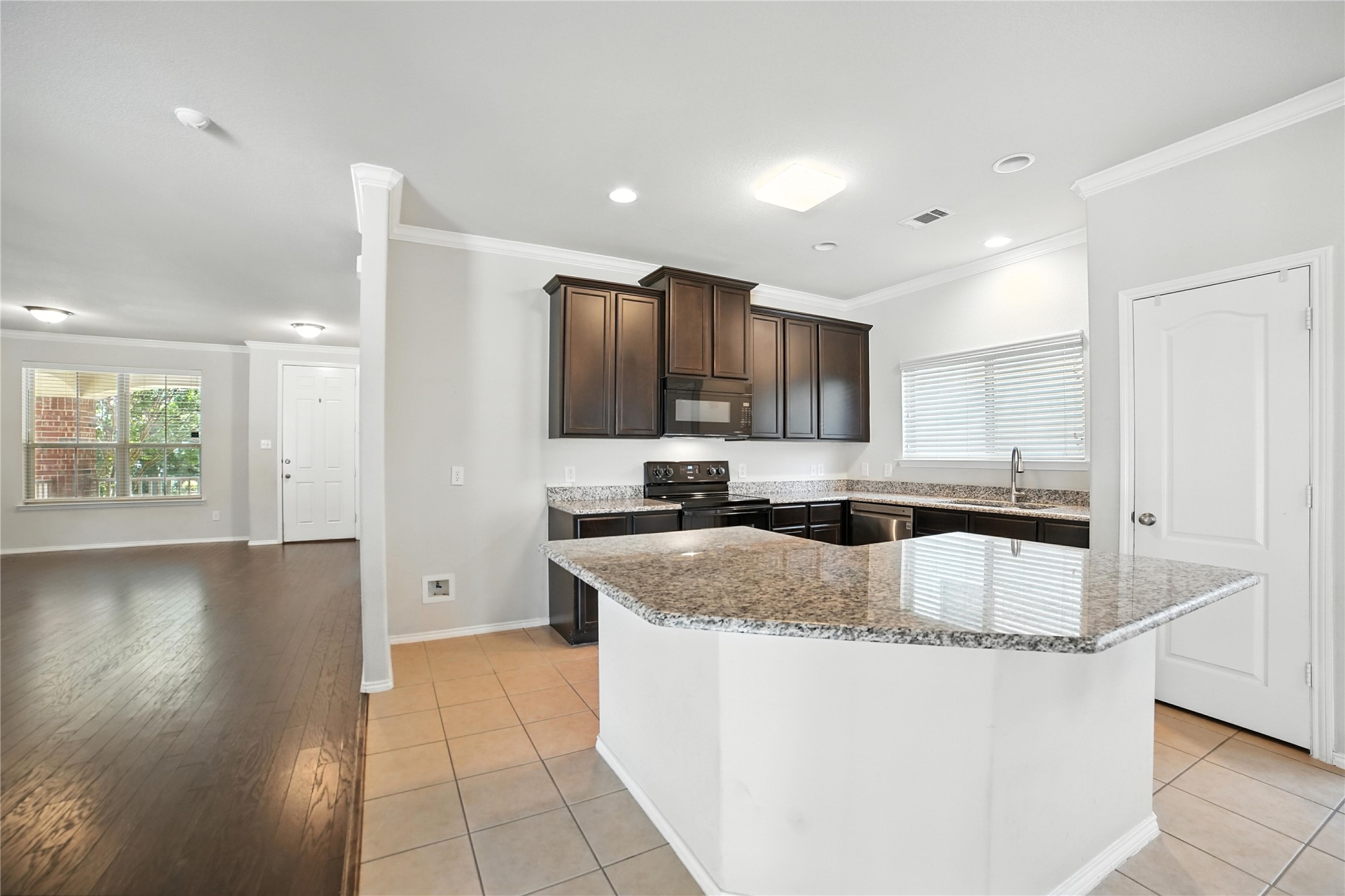937 King George Lane Savannah TX 76227