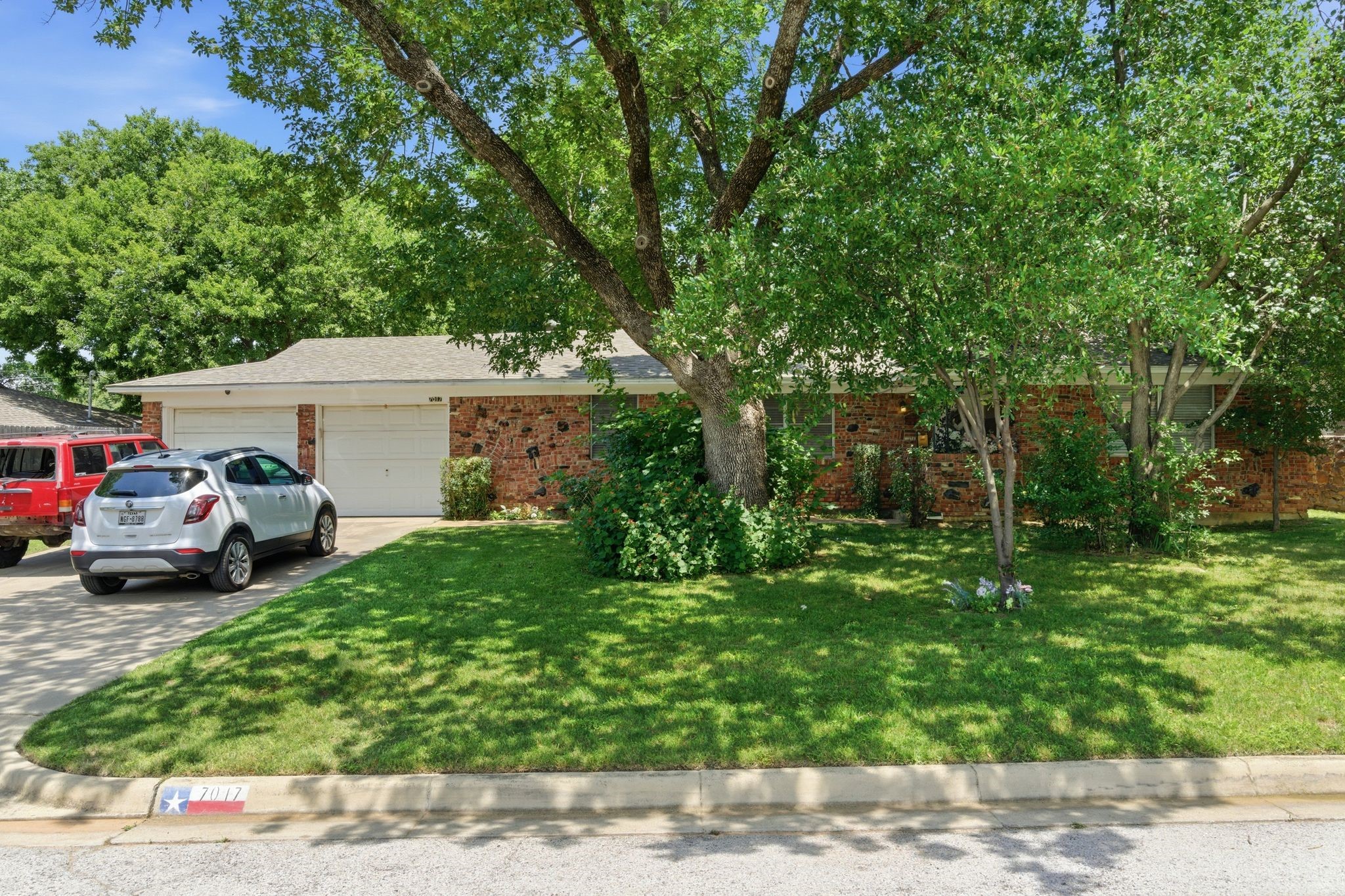 7017 Oakland Lane North Richland Hills TX 76180