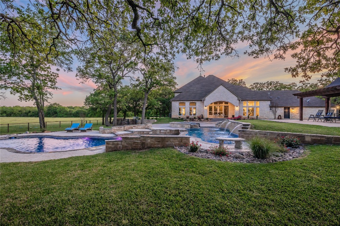 1800 Shady Grove Road Weatherford TX 76088