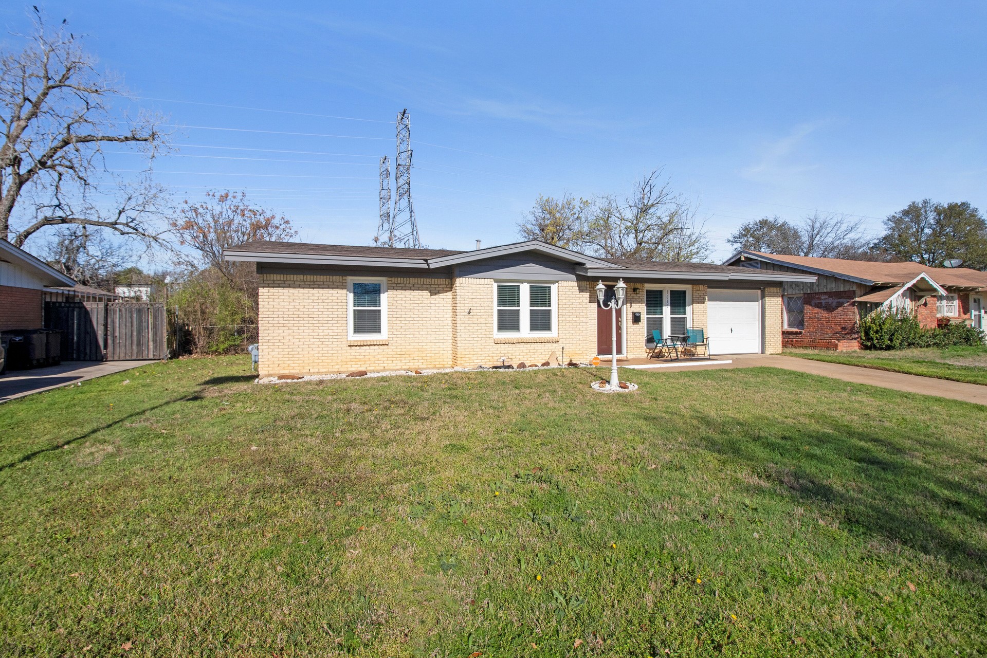 1616 Grantland Circle Fort Worth TX 76112