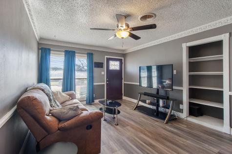 1616 Grantland Circle Fort Worth TX 76112