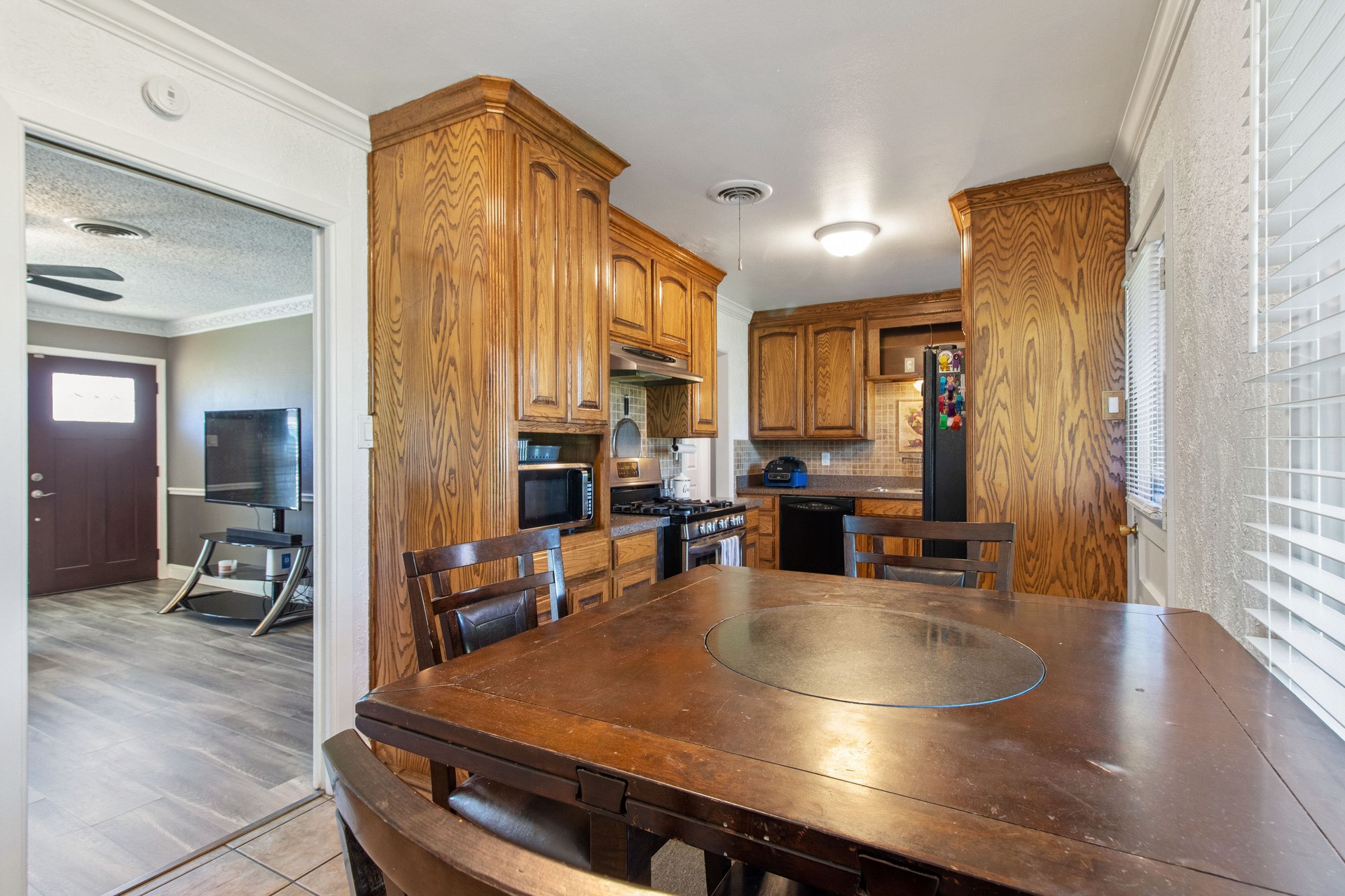 1616 Grantland Circle Fort Worth TX 76112